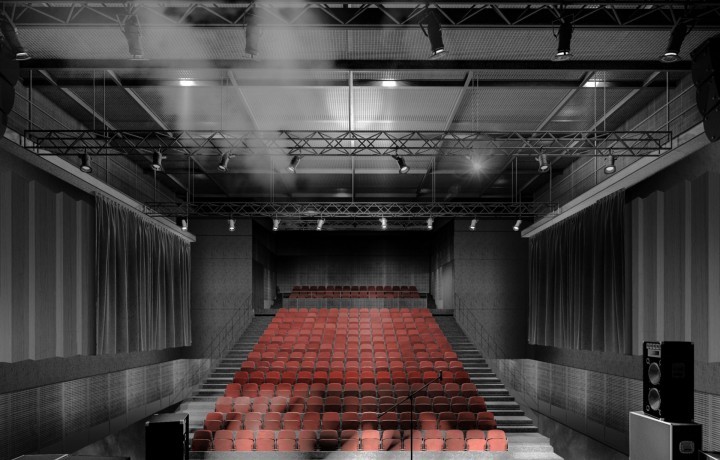 perspective_salle_de_spectacle_avec_gradins_06_10_2022_2048x1706.jpg